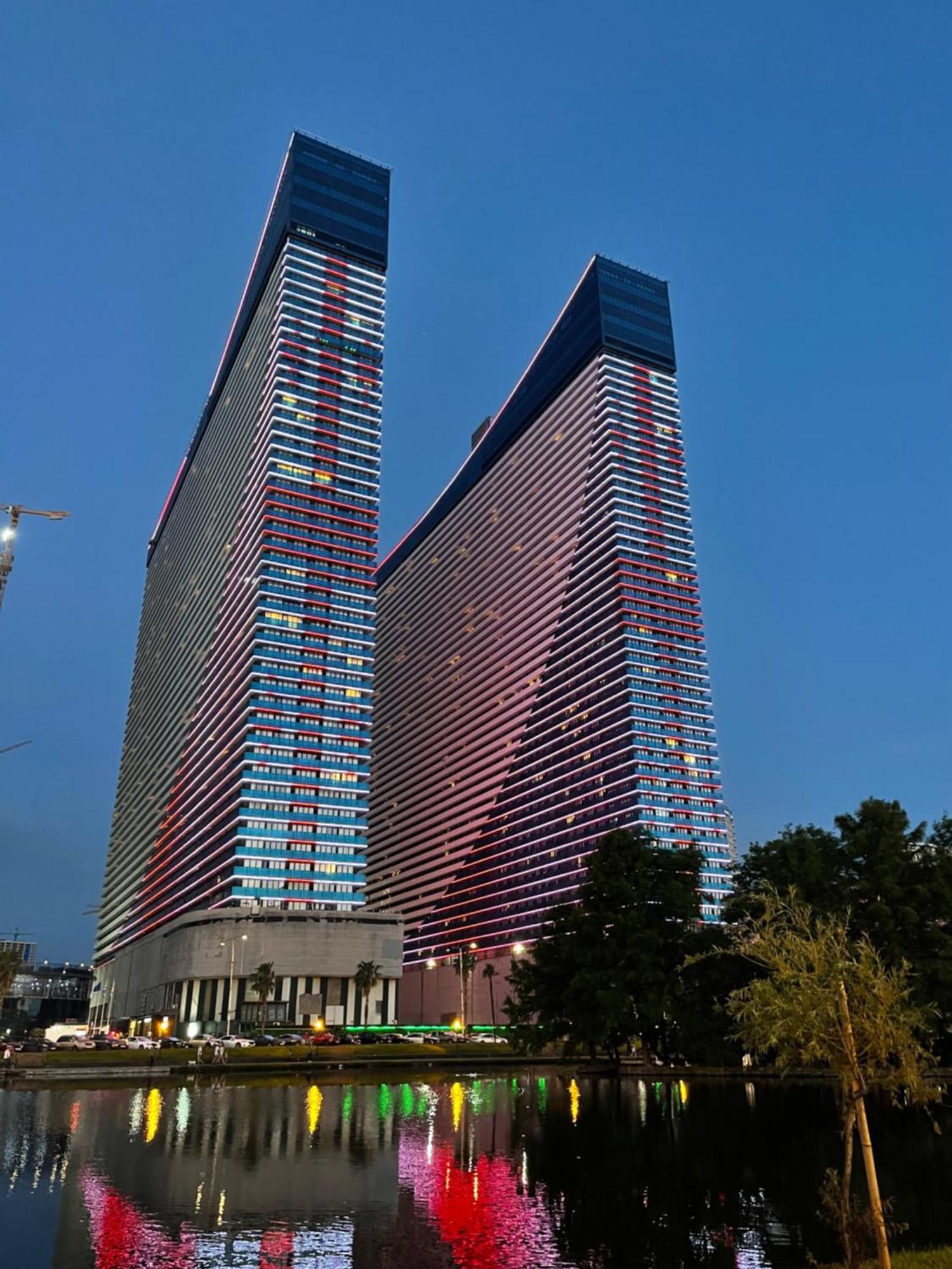 Hotel Orbi City Panorama Towers Batumi Exterior foto
